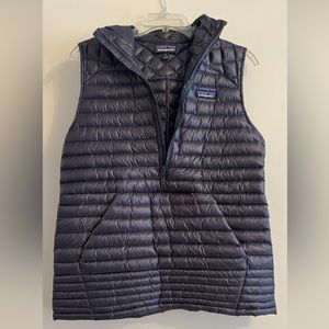 Patagonia Women’s UltraAlpine Hooded Down Vest - Navy Blue sz Med